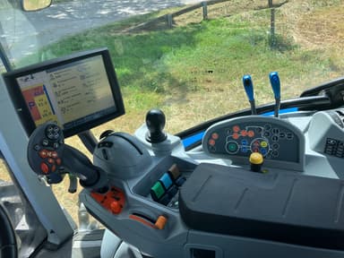 Tracteur chargeur NEW HOLLAND T5.110 AUTO COMMAND - photo 5