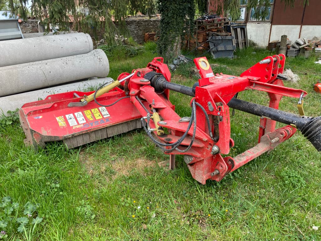 Broyeur d'accotement GYRAX RF 1800 - photo principale