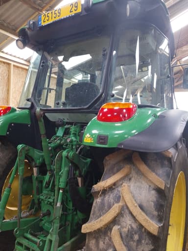 Tracteur chargeur JOHN DEERE 5080R - photo 3