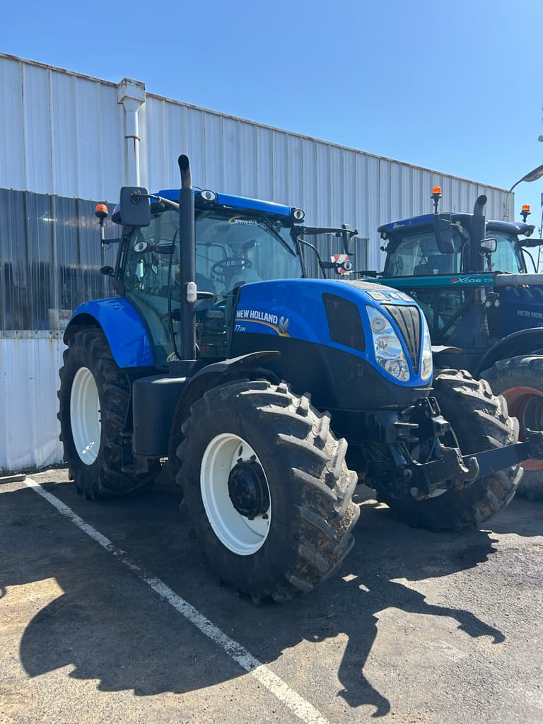 Tracteur NEW HOLLAND T7.200 - photo principale