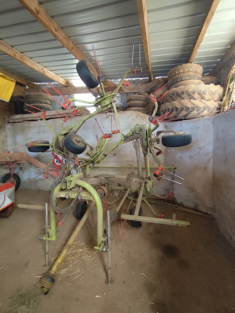 Faneuse CLAAS 740 - photo principale