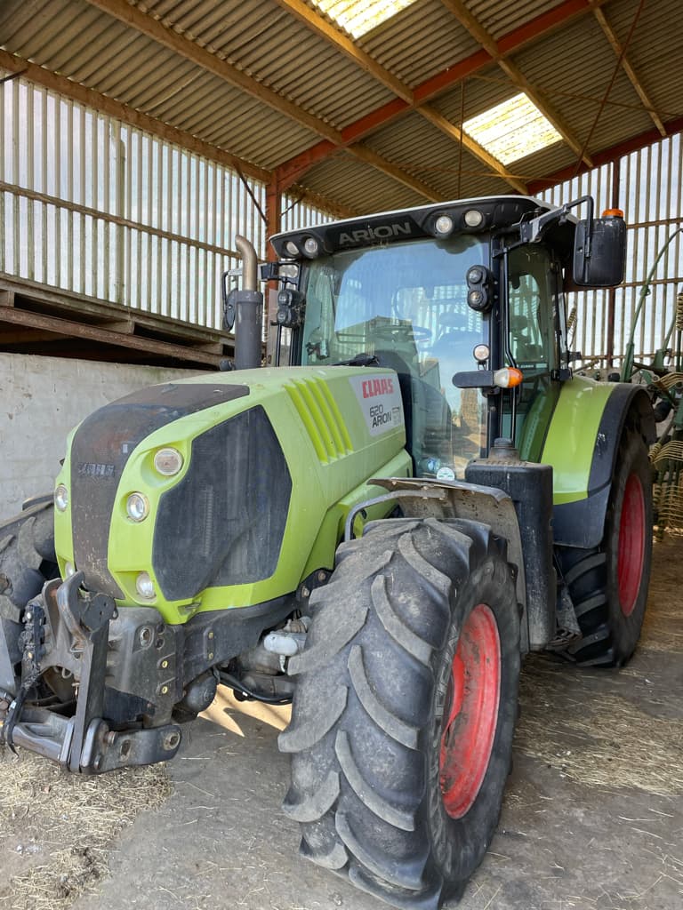 Tracteur CLAAS ARION 620 - photo principale