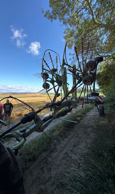 Andaineur CLAAS Liner 2700 - photo 4