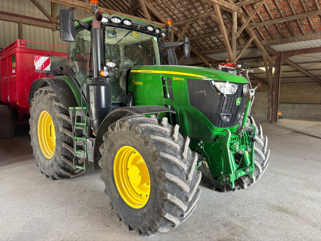 Tracteur JOHN DEERE 6250R - photo principale