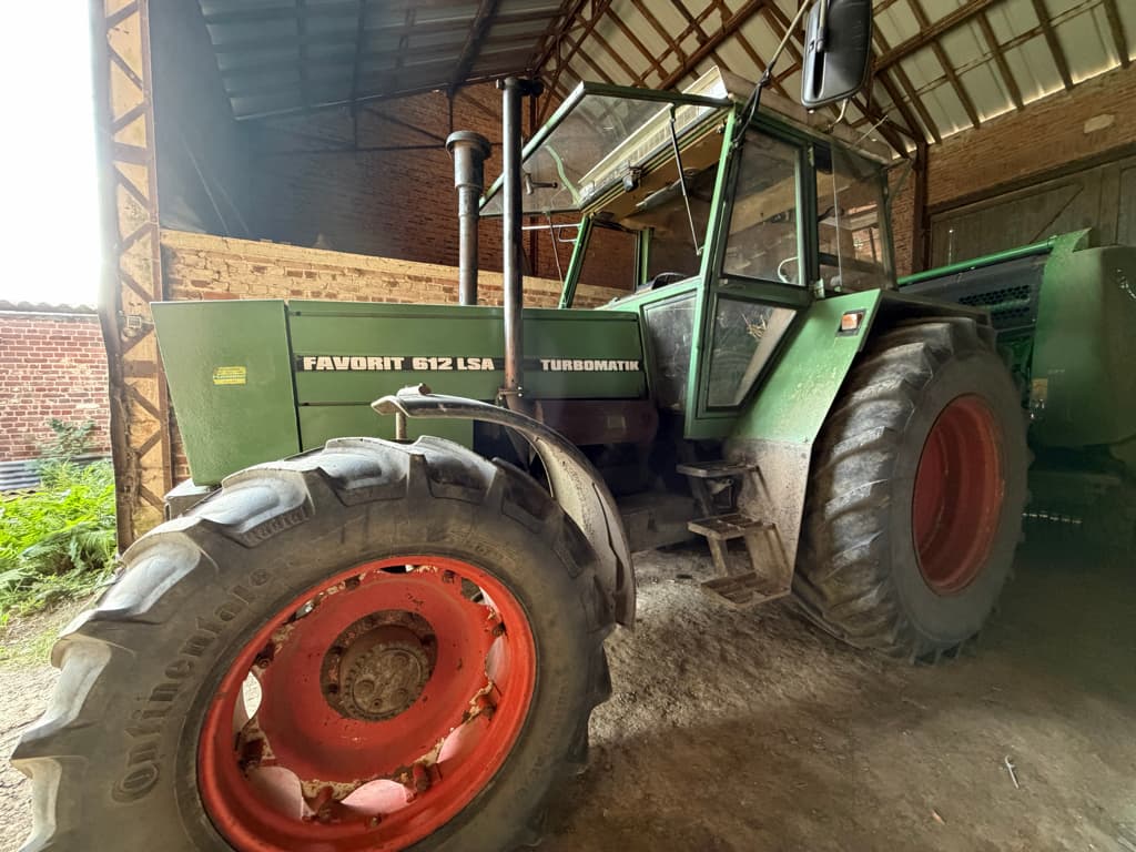 Tracteur FENDT FAVORIT 612 LSA - photo principale