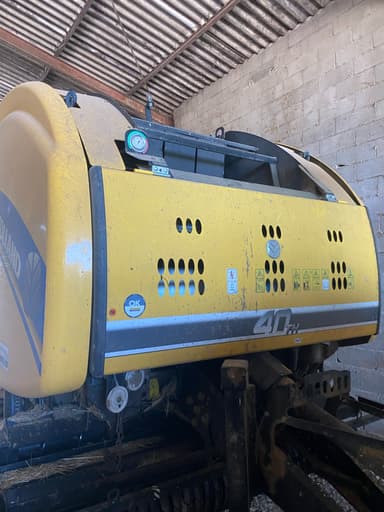 Presse balles rondes NEW HOLLAND Roll Belt 180 - photo 3