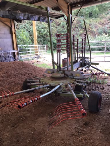 Andaineur CLAAS Liner 470 T - photo 4