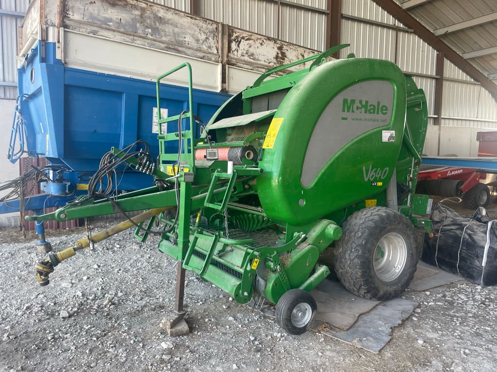 Presse balles rondes MC HALE V640 - photo principale