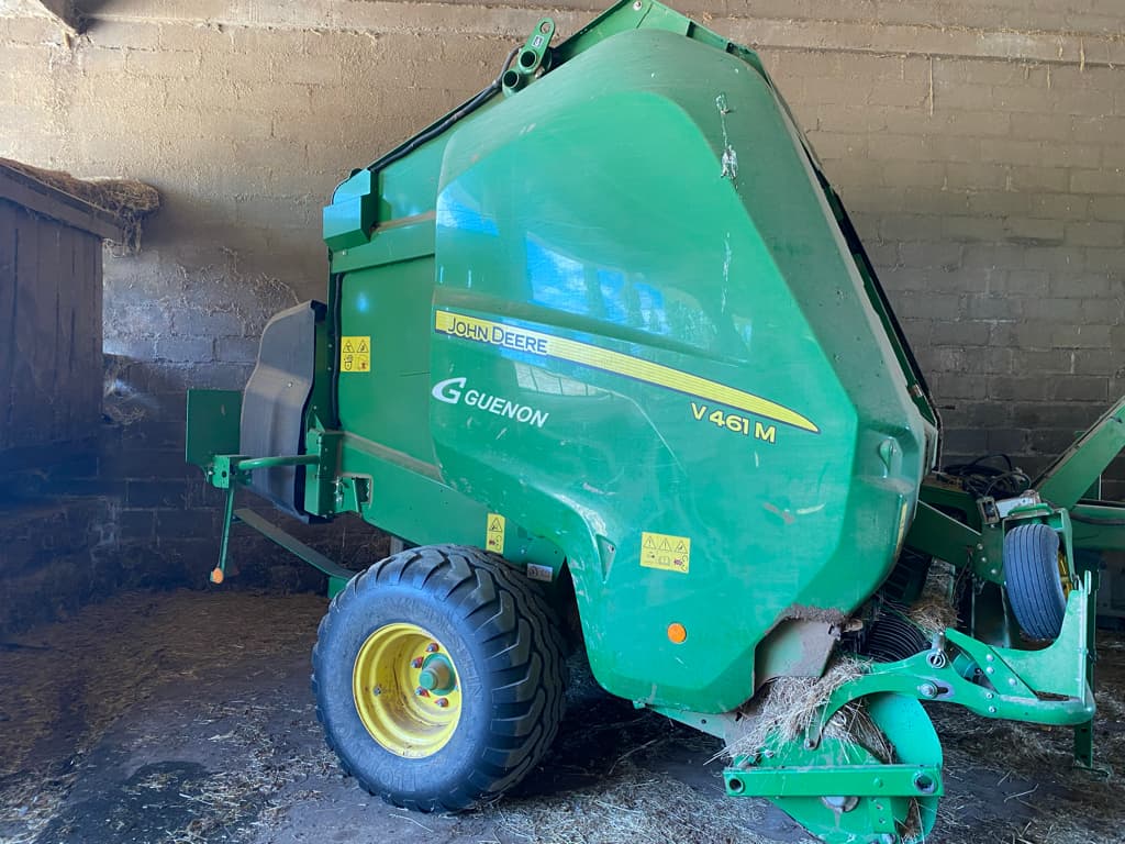 Presse balles rondes JOHN DEERE V461M - photo principale