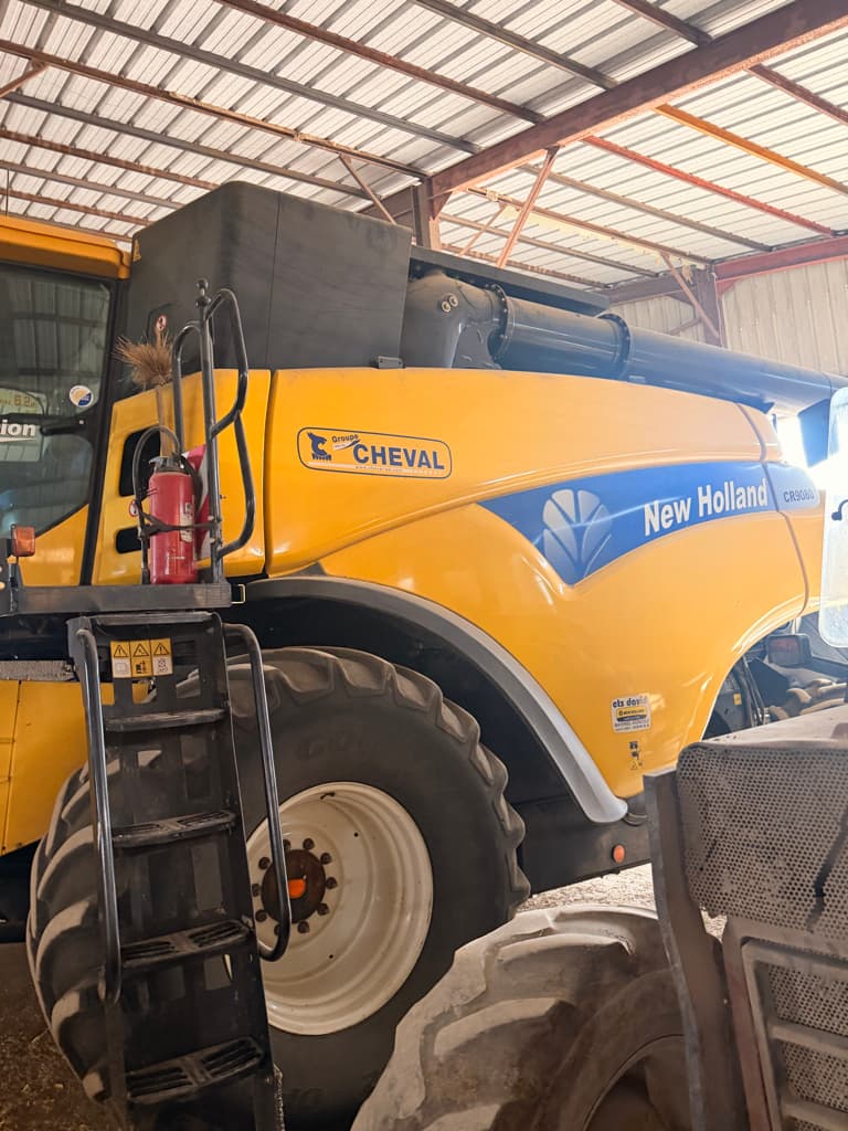 Moissonneuse NEW HOLLAND CR 9080 - photo principale