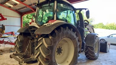 Tracteur VALTRA N154 - photo 3