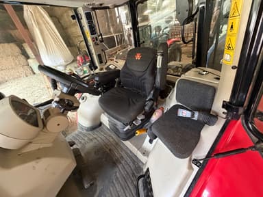 Tracteur chargeur MASSEY FERGUSON 5713 SL DYNA-6 ESSENTIAL - photo 5