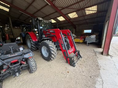 Tracteur chargeur MASSEY FERGUSON 5713 SL DYNA-6 ESSENTIAL - photo 2