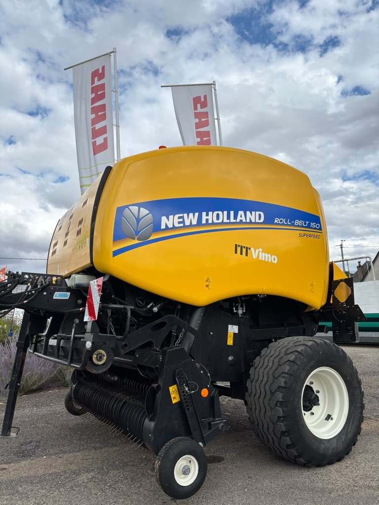 Presse balles rondes NEW HOLLAND RB 150 SUPERFEED - photo principale