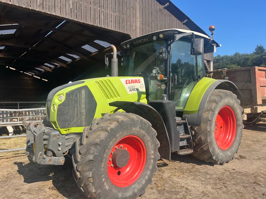 Tracteur CLAAS Arion 620 - photo principale
