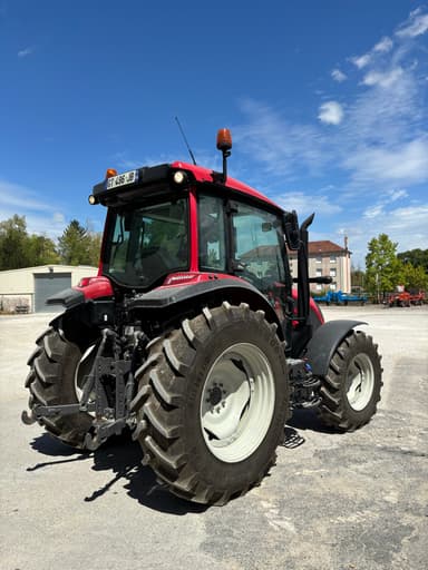 Tracteur VALTRA A85 - photo 3