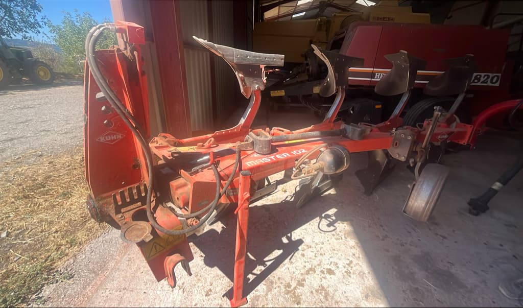 Charrue KUHN Vari master102 - photo principale