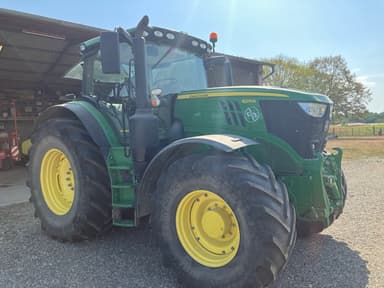 Tracteur JOHN DEERE 6215R - photo 2