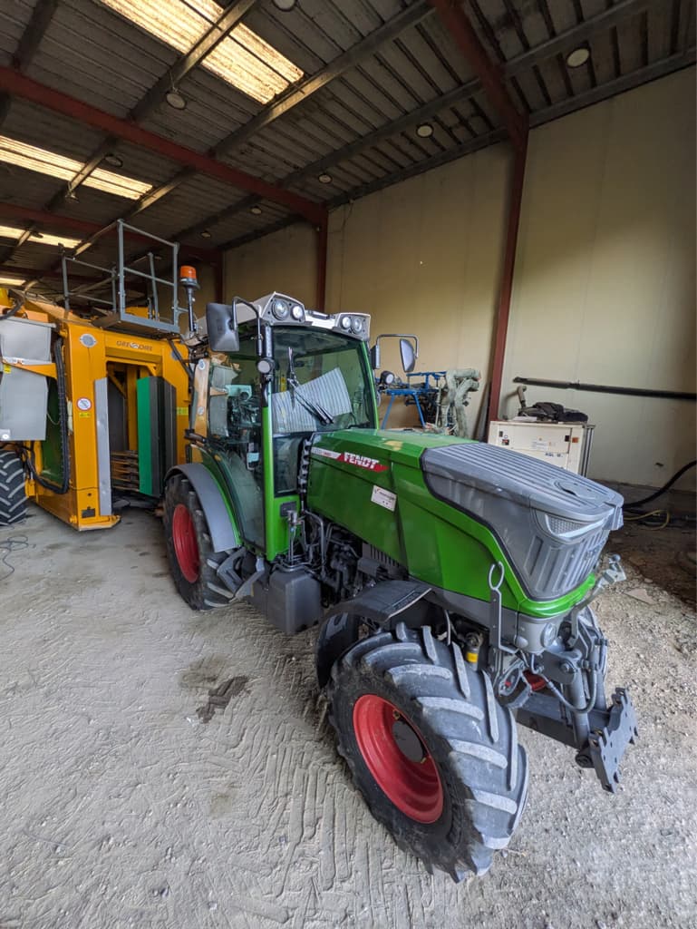 Tracteur FENDT 210 V - photo principale