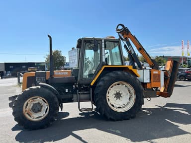 Tracteur RENAULT 110-54 - photo 4