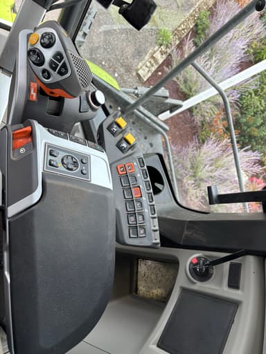 Moissonneuse CLAAS Trion 650 - photo 4