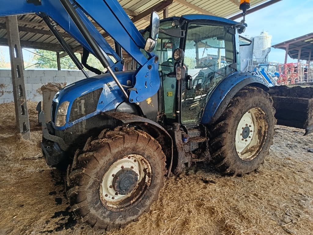 Tracteur NEW HOLLAND T5.100DC - photo principale
