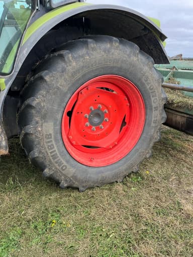 Tracteur CLAAS ARION 620 - photo 5