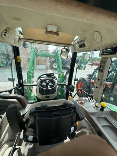Tracteur chargeur JOHN DEERE 5100 M - photo 5