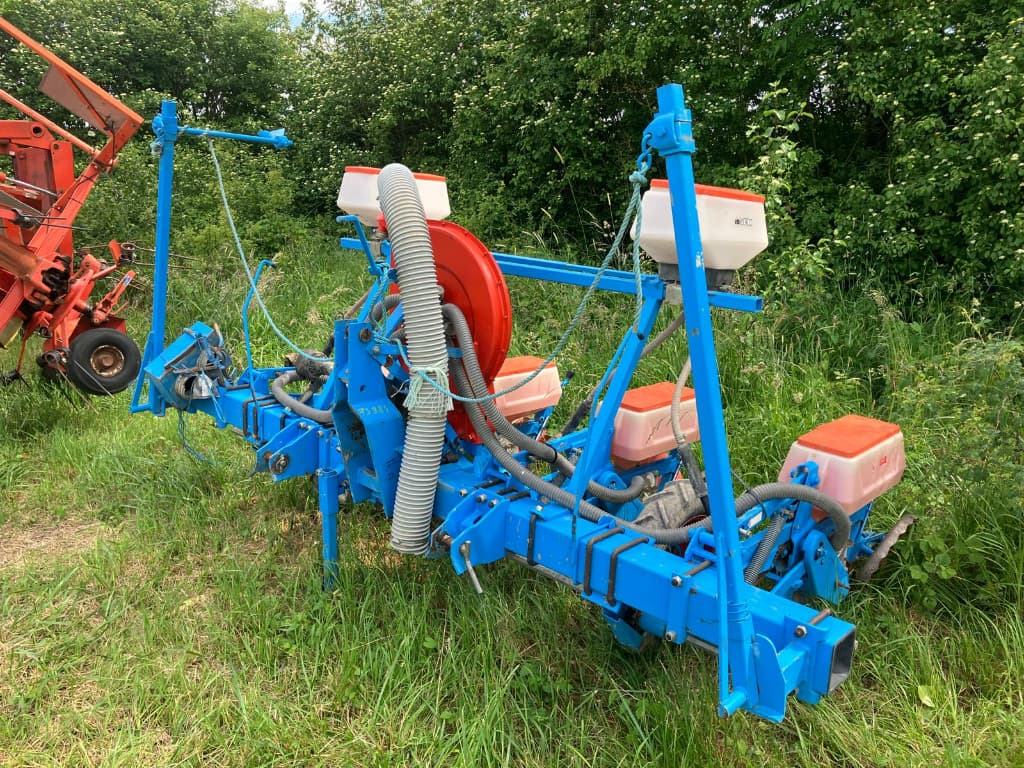 6985a54d6ce0a5679e36b0c4