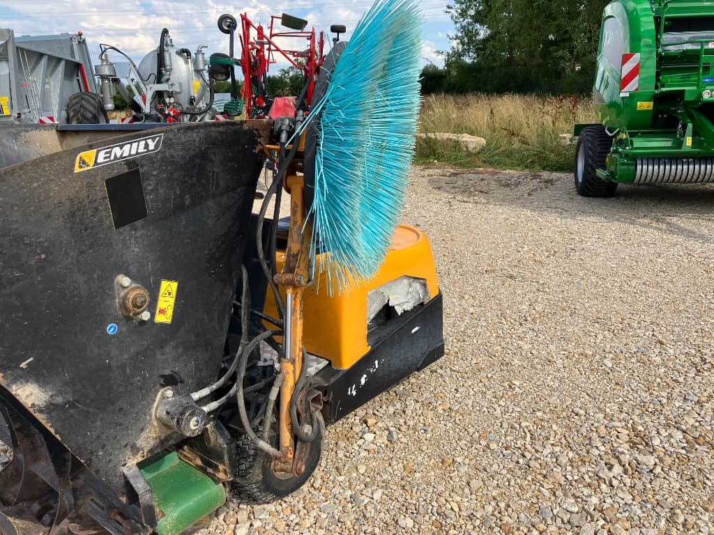 picture slide 32
