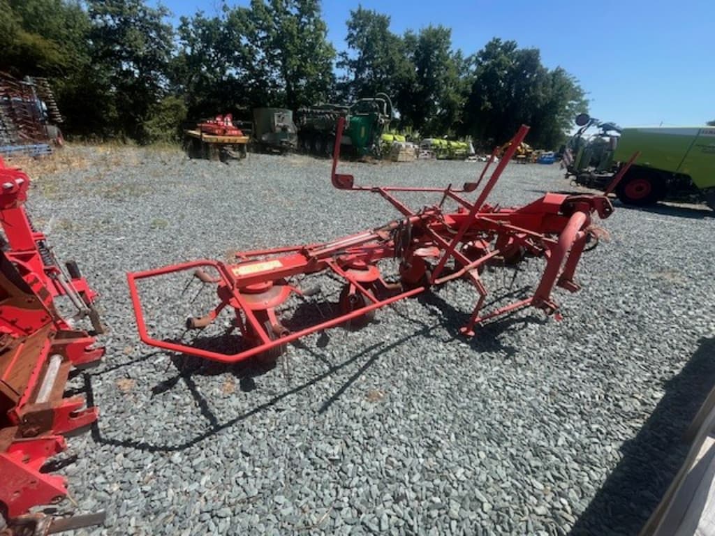 698b12616ce0a5679e36b25d