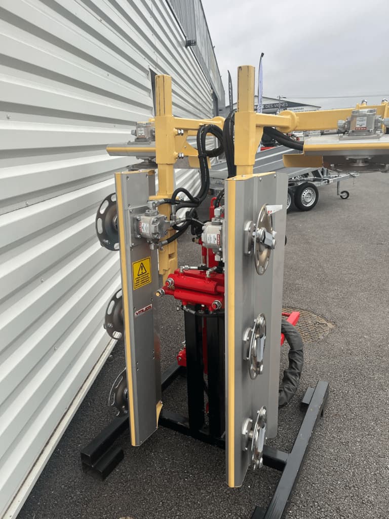 684bcd810c683389c2a13483