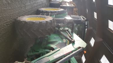 Tracteur chargeur JOHN DEERE 6105R - photo 2