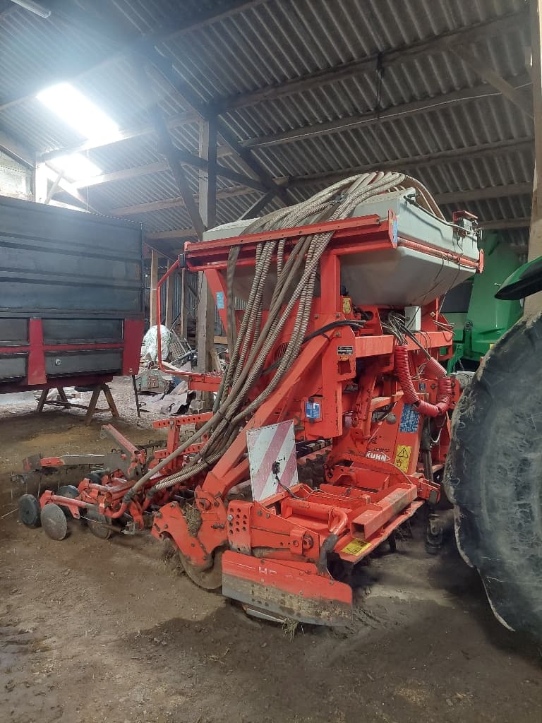 68da9e4fd75ee3d690e0d46d