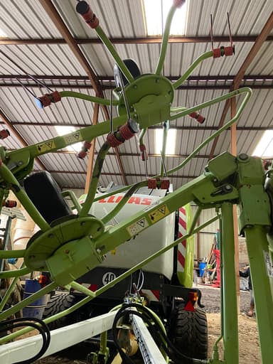 Faneuse CLAAS VOLTO 770T - photo 4