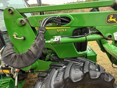 Tracteur chargeur JOHN DEERE 5075E - photo 4