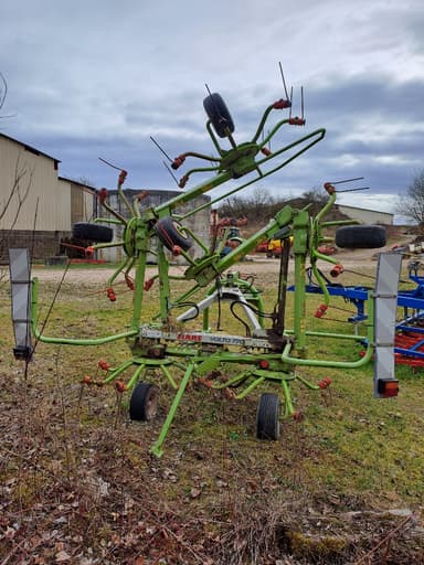 Faneuse CLAAS Volto 770 - photo 3