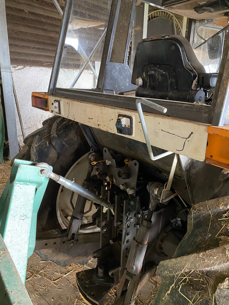 Tracteur RENAULT 75-34 - photo slide 4