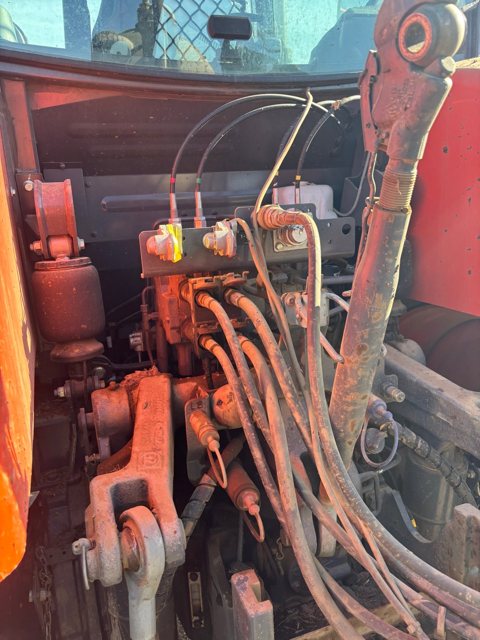 Tracteur KUBOTA M7153 accèss - photo slide 5