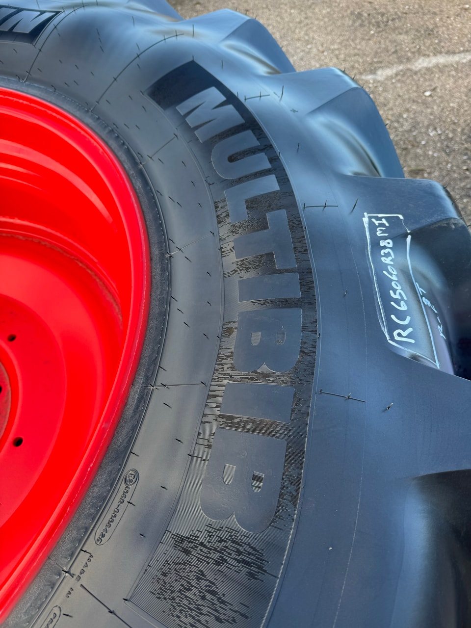 Pneumatique MICHELIN 650/65R38 - photo slide 4