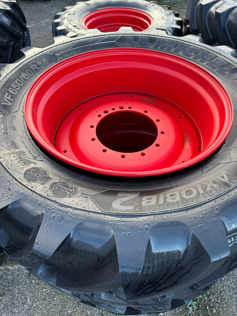 Pneumatique MICHELIN VF650/60R38 - photo slide 3