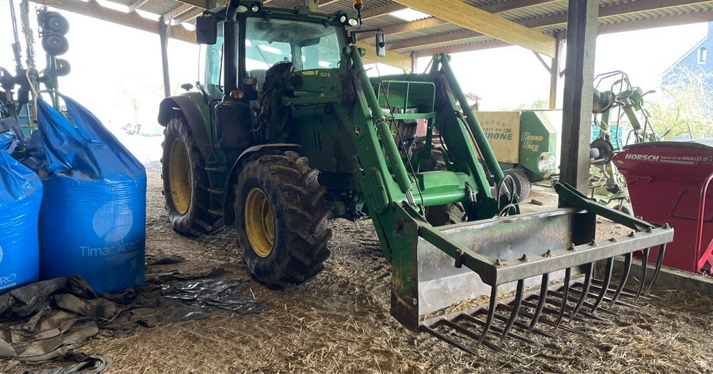 Tracteur chargeur JOHN DEERE 6120R - photo slide 7