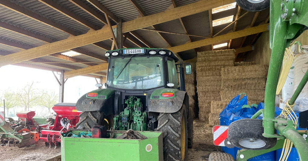 Tracteur chargeur JOHN DEERE 6120R - photo slide 8