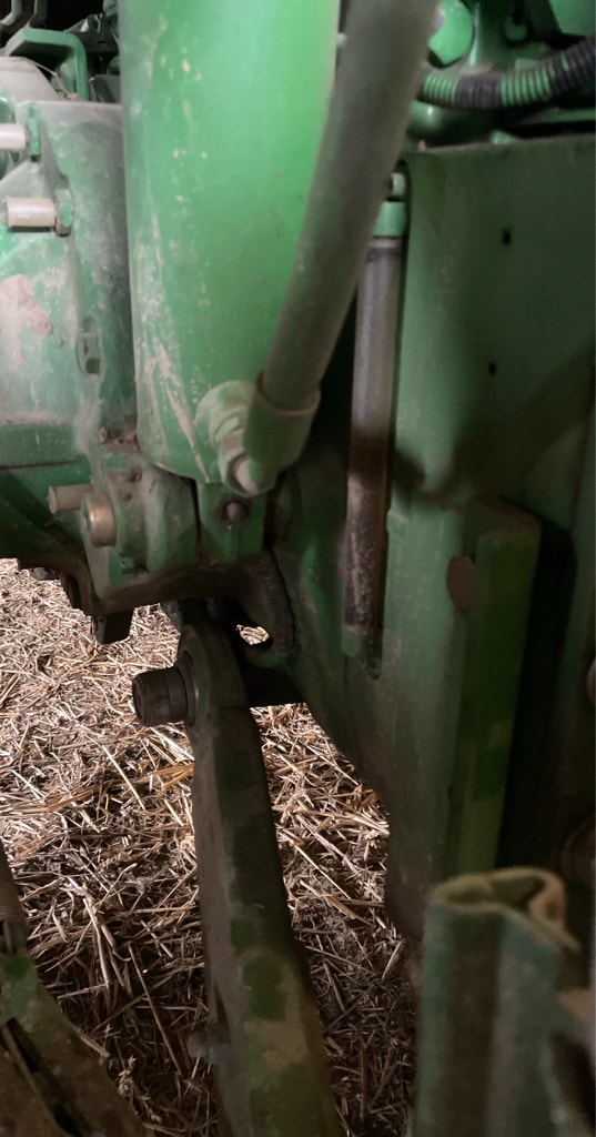 Tracteur chargeur JOHN DEERE 6120R - photo slide 10