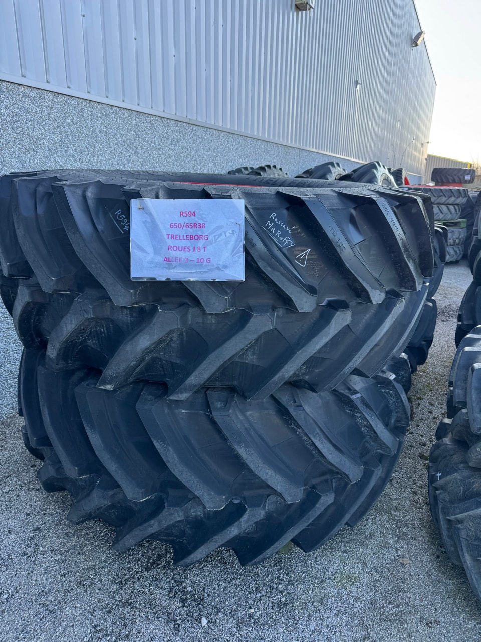 Pneumatique TRELLEBORG 650/65R38 - photo slide 1