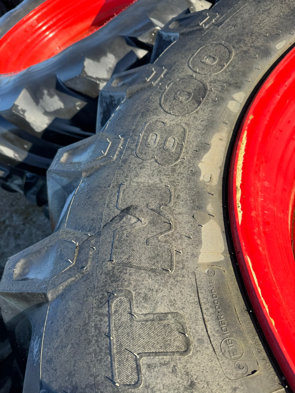 Pneumatique TRELLEBORG 650/65R38 - photo slide 4