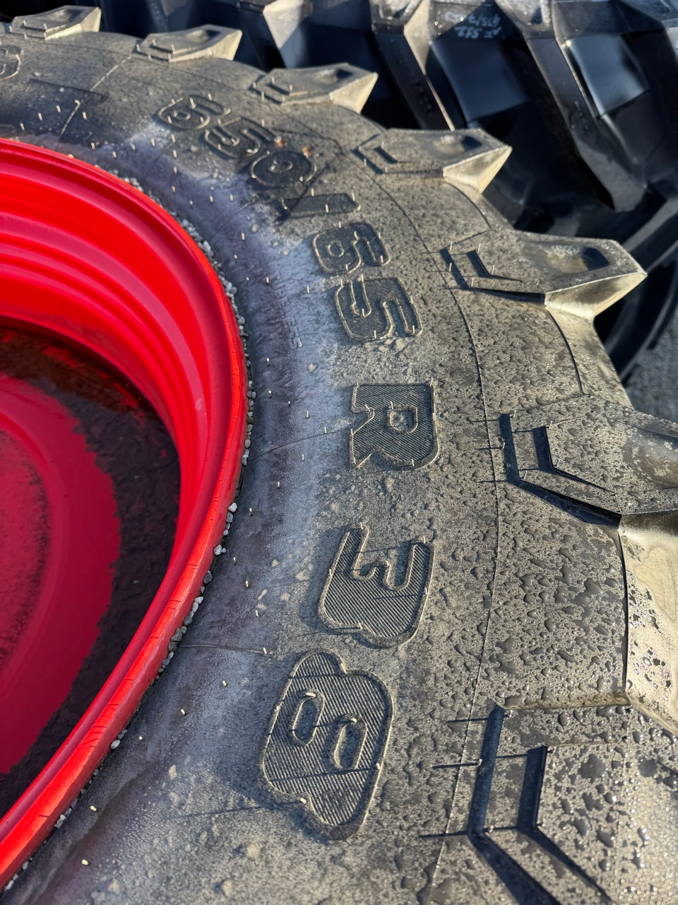 Pneumatique TRELLEBORG 650/65R38 - photo slide 5