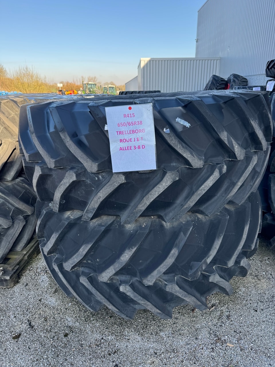 Pneumatique TRELLEBORG 650/65R38 - photo slide 1