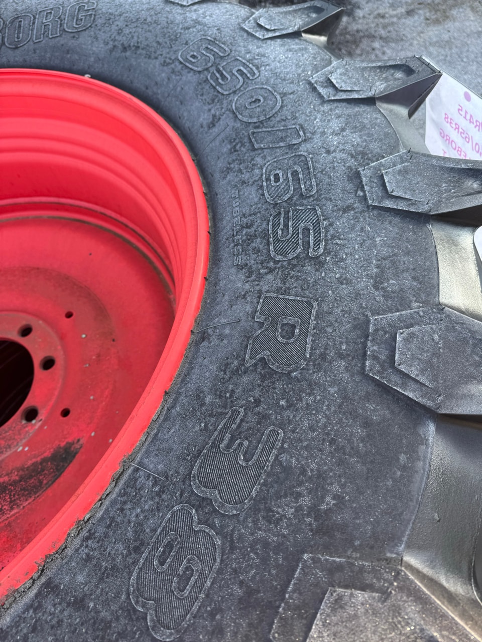 Pneumatique TRELLEBORG 650/65R38 - photo slide 5