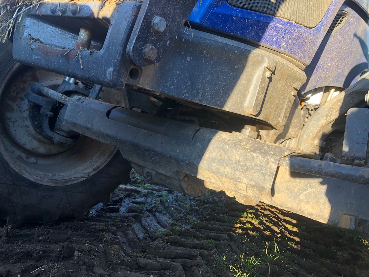 Tracteur chargeur VALTRA N 104 - photo slide 9